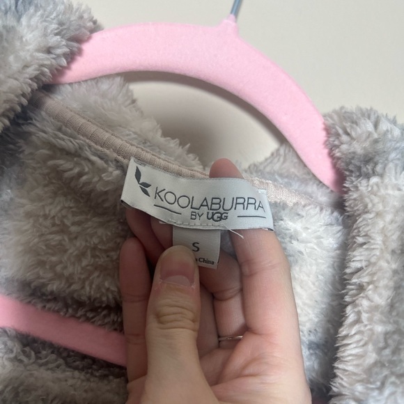 Koolaburra By UGG Cozy Shaggy Plush Cardigan Rib Port Cream Plaid - Picture 6 of 9